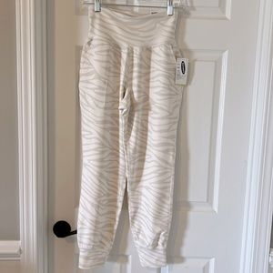 Old Navy Active Powersoft Jogger, NWT